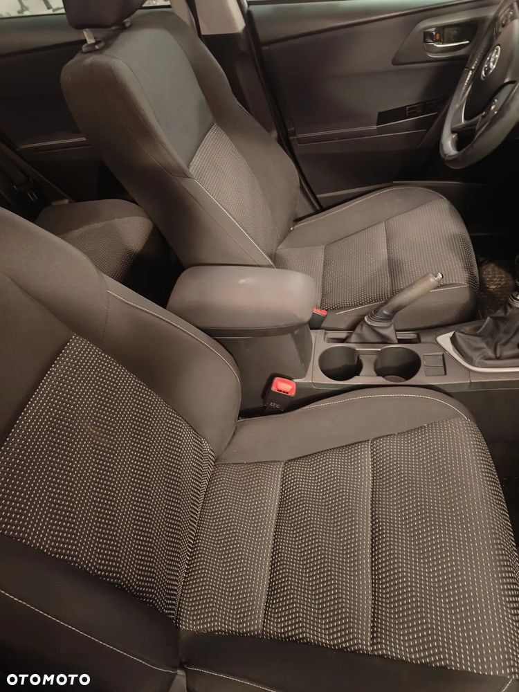 Toyota Auris - 8
