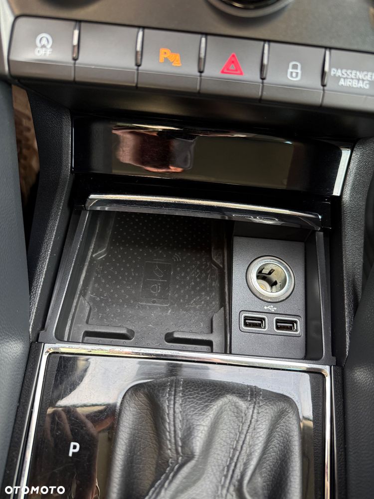 Skoda Karoq 1.6 TDI SCR DSG Style - 24