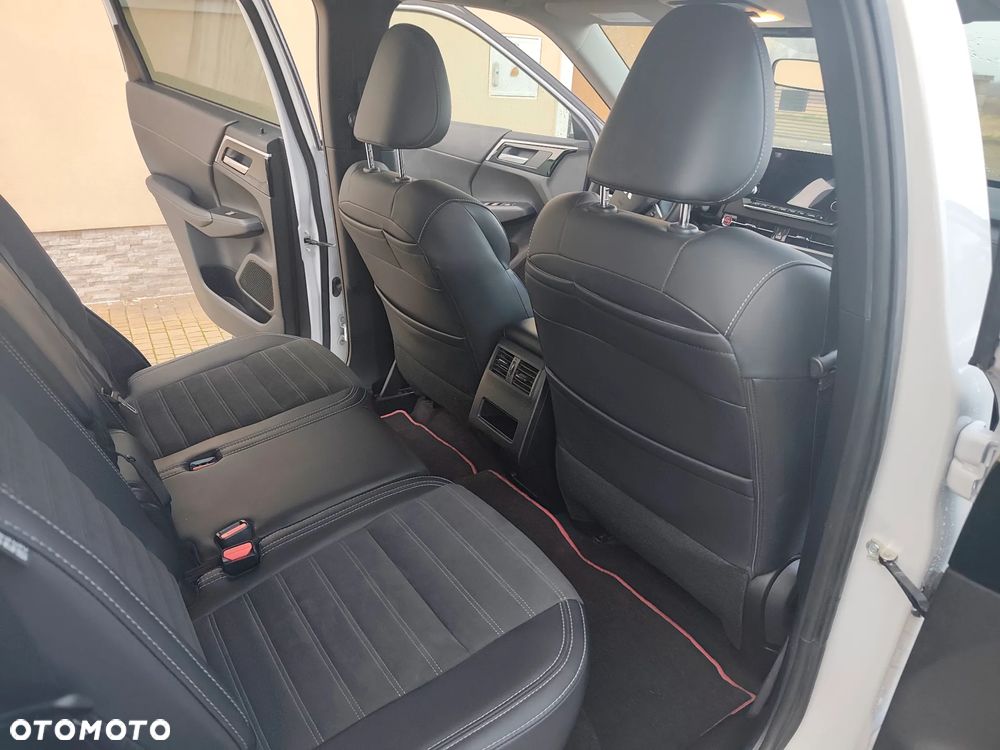 Mitsubishi Outlander - 7