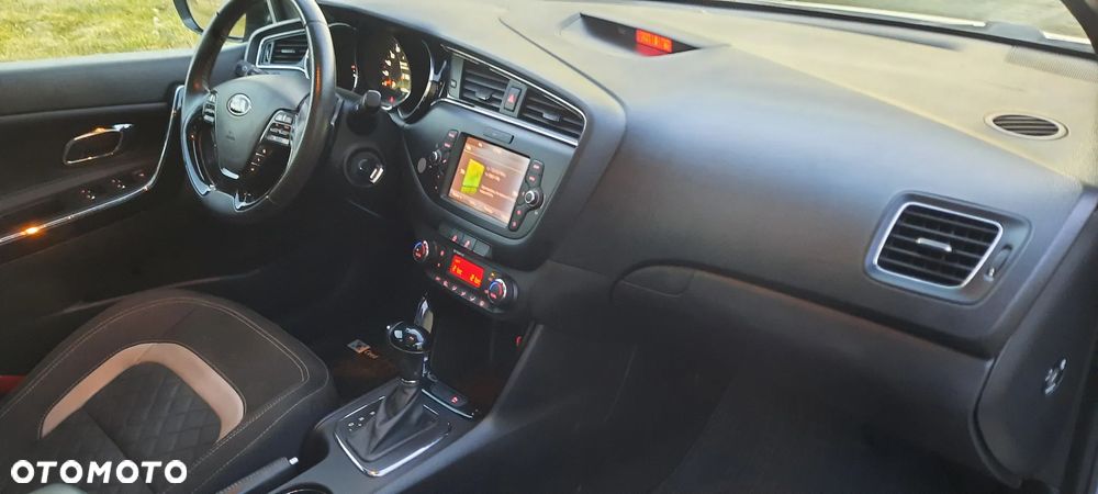 Kia Ceed 1.6 CRDi GT Line DCT - 13