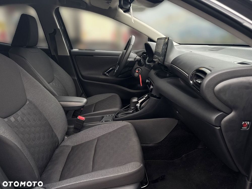 Toyota Yaris Hybrid 1.5 Style - 9