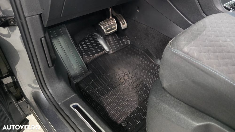 Volkswagen Tiguan 2.0 TDI SCR DSG IQ.DRIVE - 16
