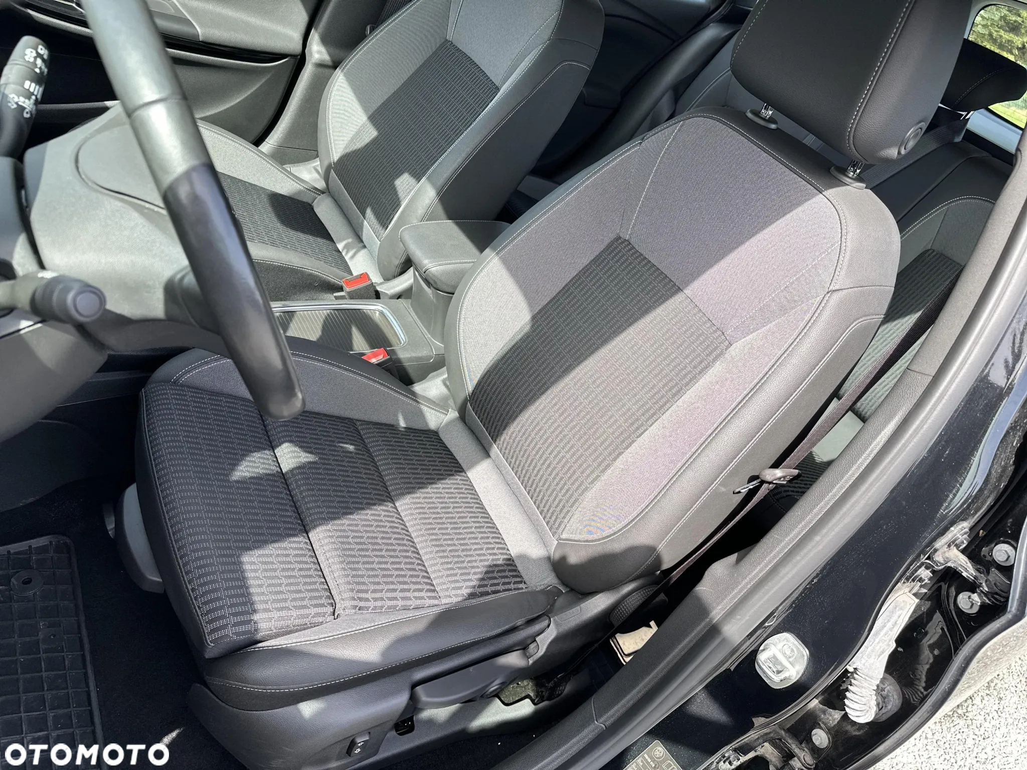 Opel Astra V 1.2 T Business Elegance S&S - 10