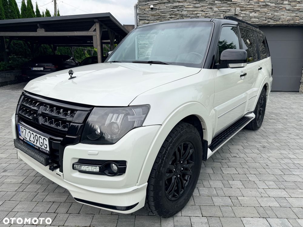 Mitsubishi Pajero - 1