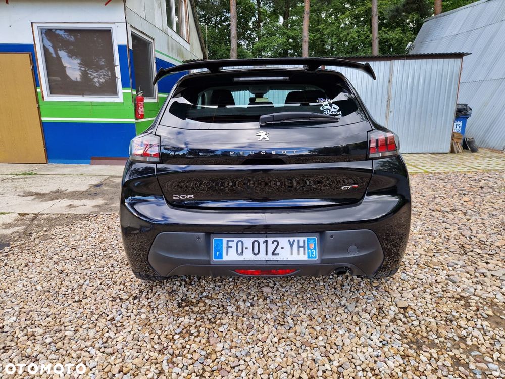 Peugeot 208 - 4