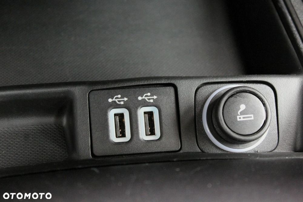 Ford Mondeo - 29