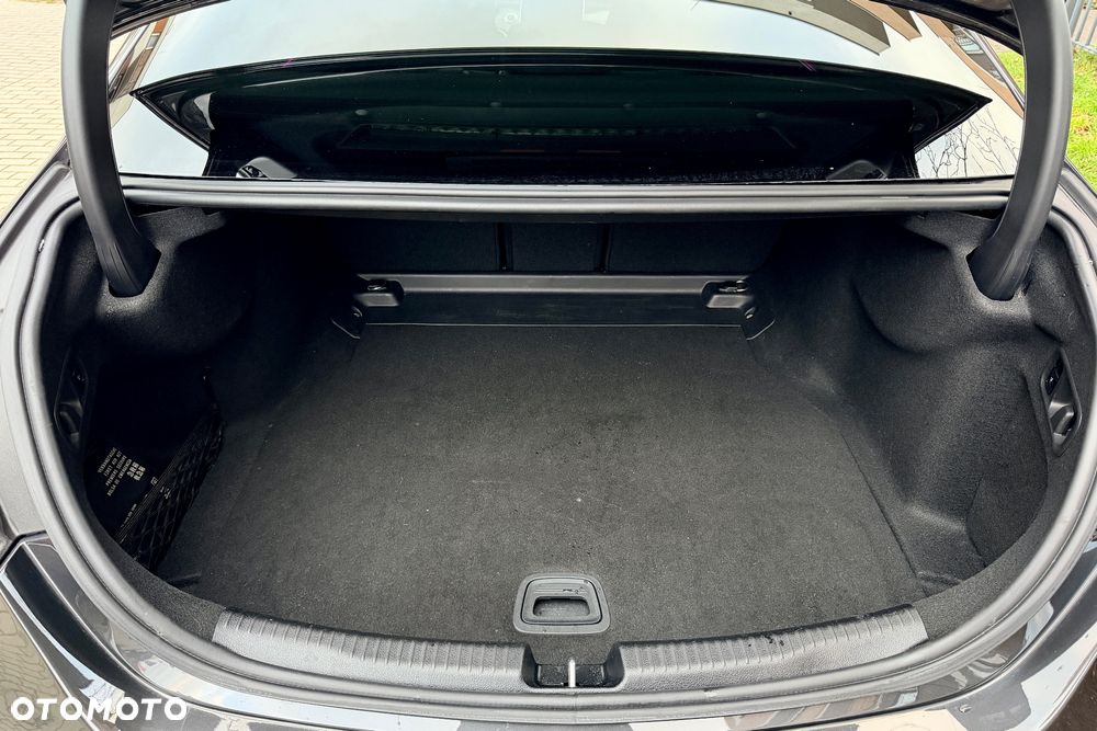 Mercedes-Benz Klasa C 300 d 9G-TRONIC - 30