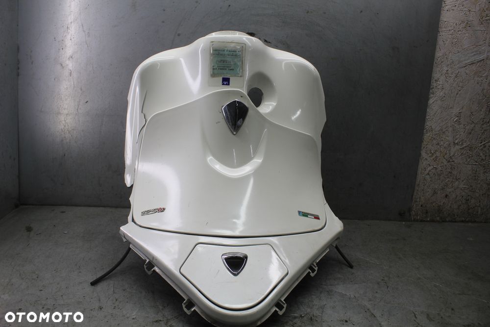 Piaggio Fly 125 12-19 r Kokpit owiewka osłona wypełnienie - 3