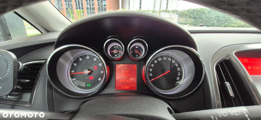 Opel Astra 1.4 T Cosmo - 28