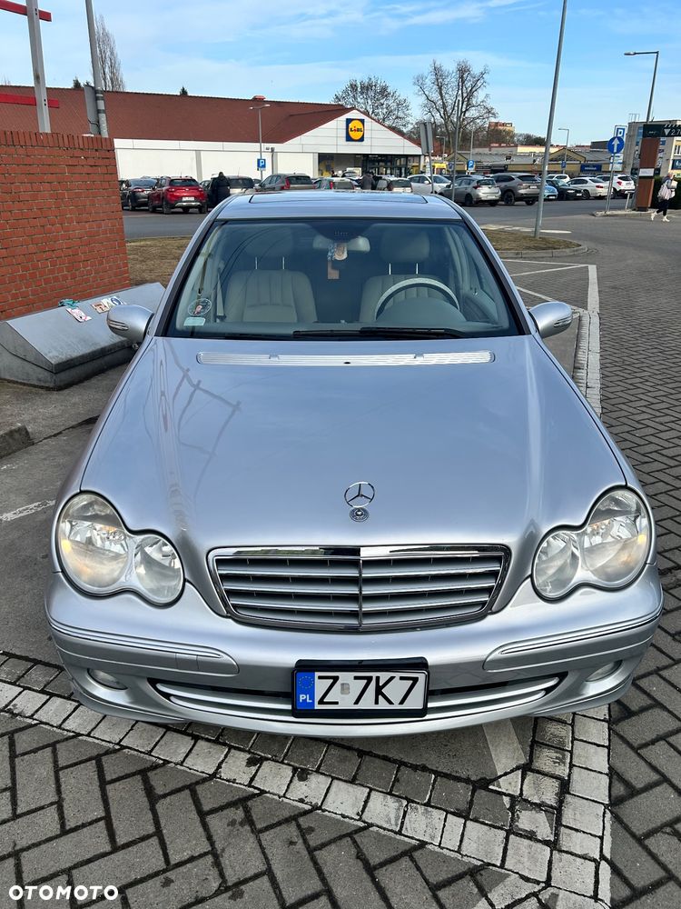 Mercedes-Benz Klasa C 280 4Matic Automatik Avantgarde - 2