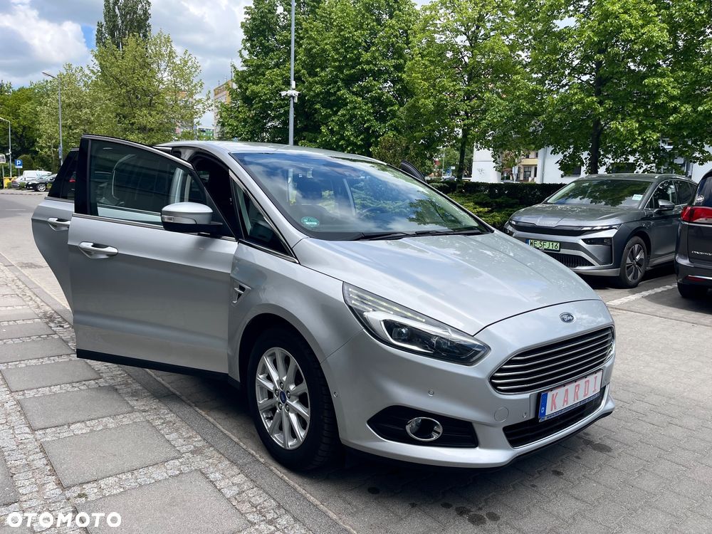 Ford S-Max - 16