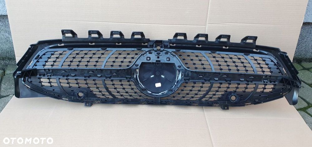 Mercedes-Benz CLA W118 Grill Diamond Kamera NOWA - 8