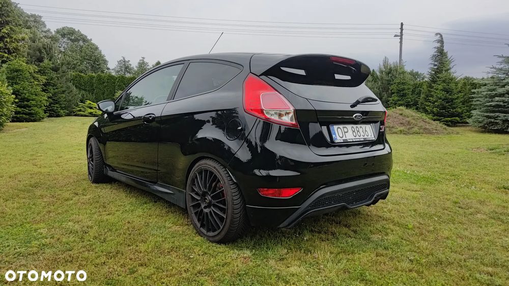 Ford Fiesta 1.6 EcoBoost ST - 4