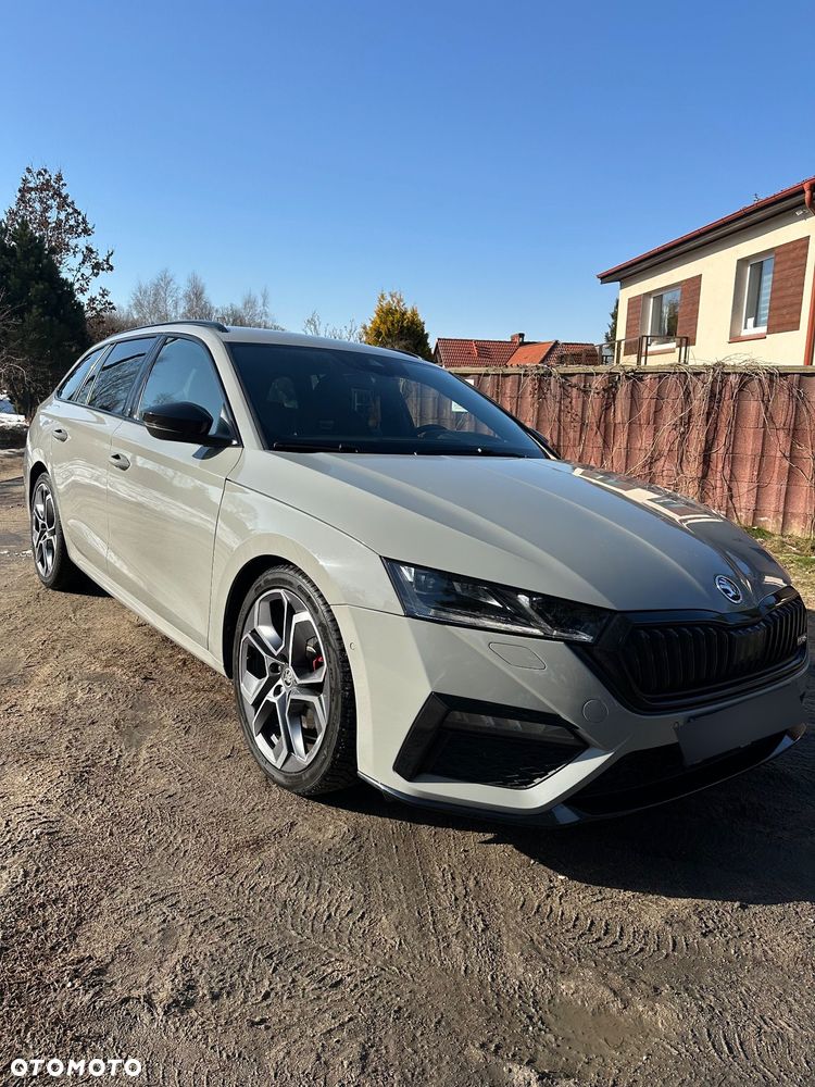 Skoda Octavia 2.0 TDI DSG RS Plus - 1