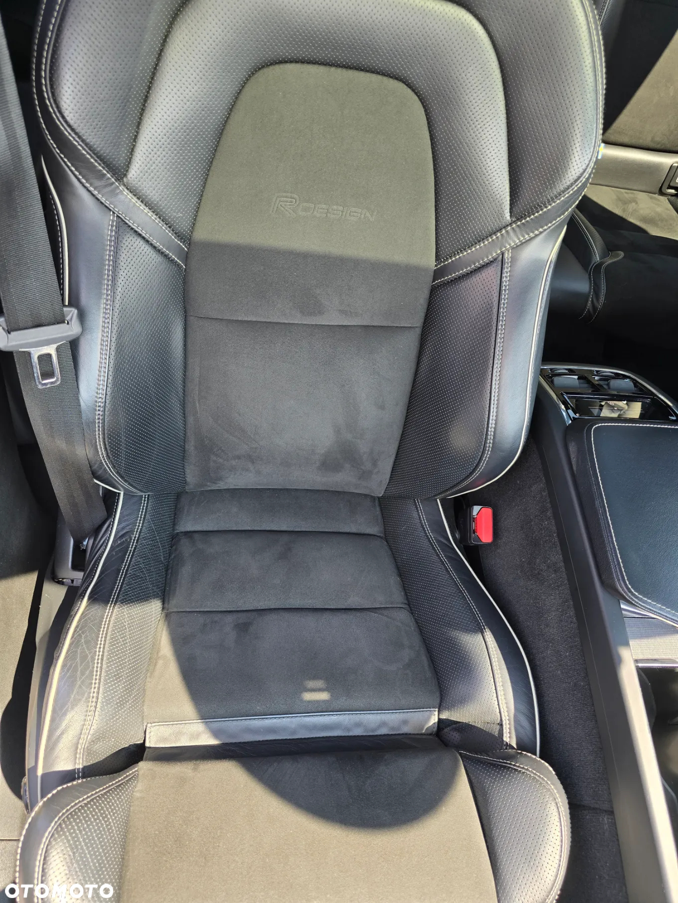 Volvo XC 60 T5 AWD R-Design - 10