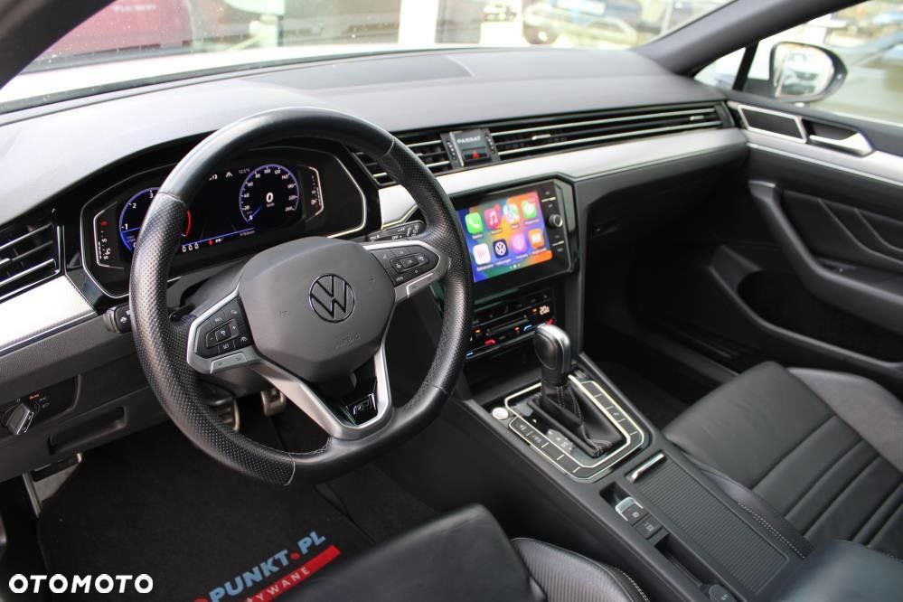 Volkswagen Passat - 9