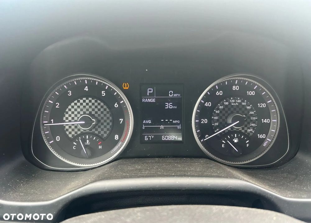 Hyundai Elantra - 12