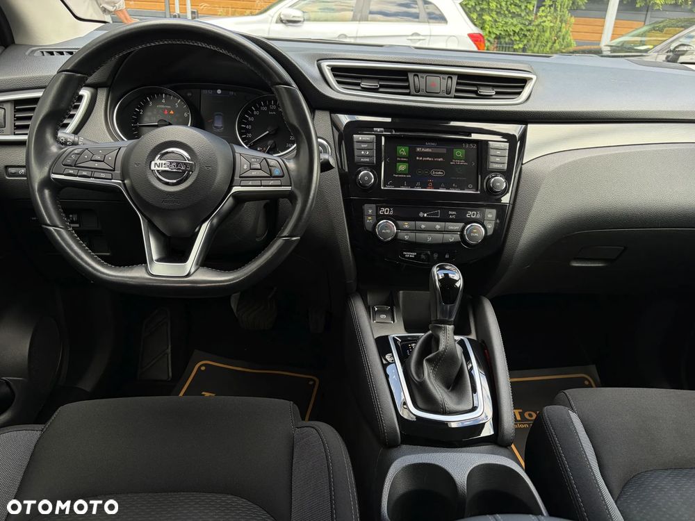 Nissan Qashqai 1.3 DIG-T DCT N-CONNECTA - 33
