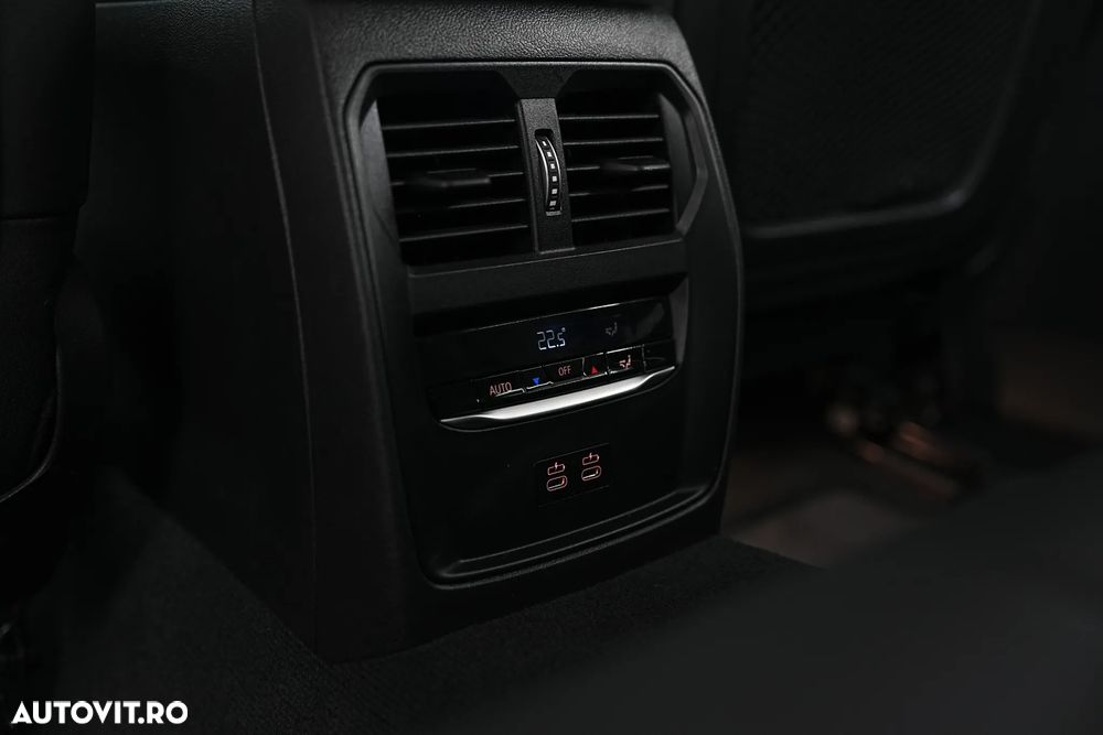 BMW Seria 3 320e Aut. Luxury Line - 39