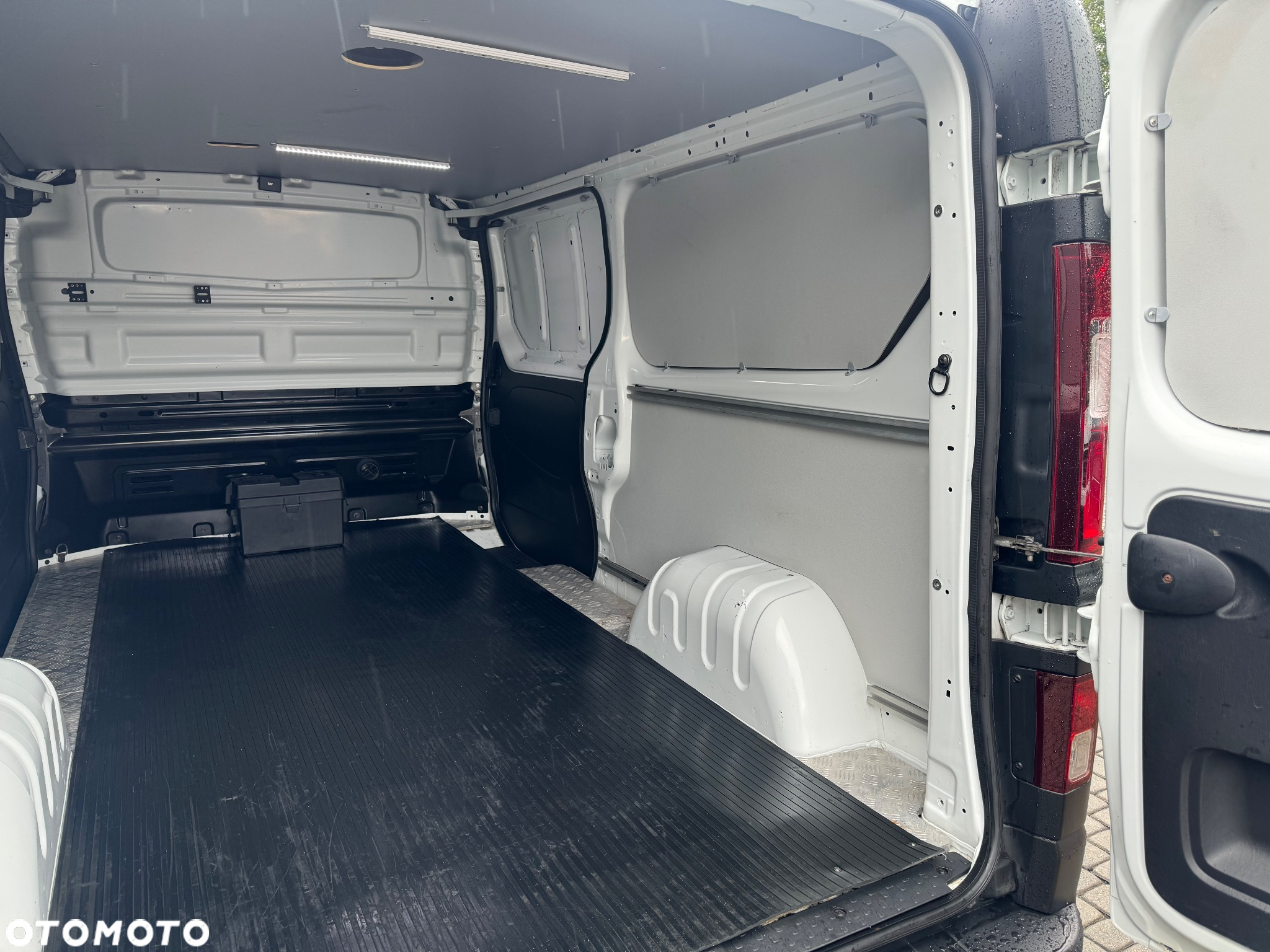 Renault Trafic - 13
