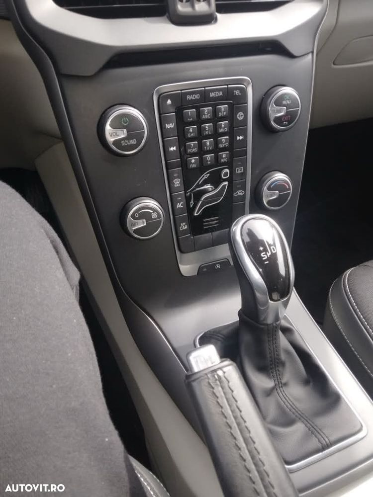Volvo V40 D2 Aut. Basic - 4
