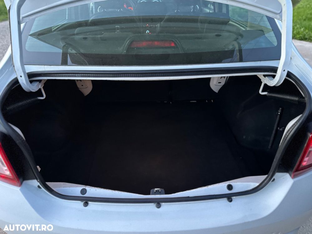 Dacia Logan 1.5 Blue dCi Laureate - 13