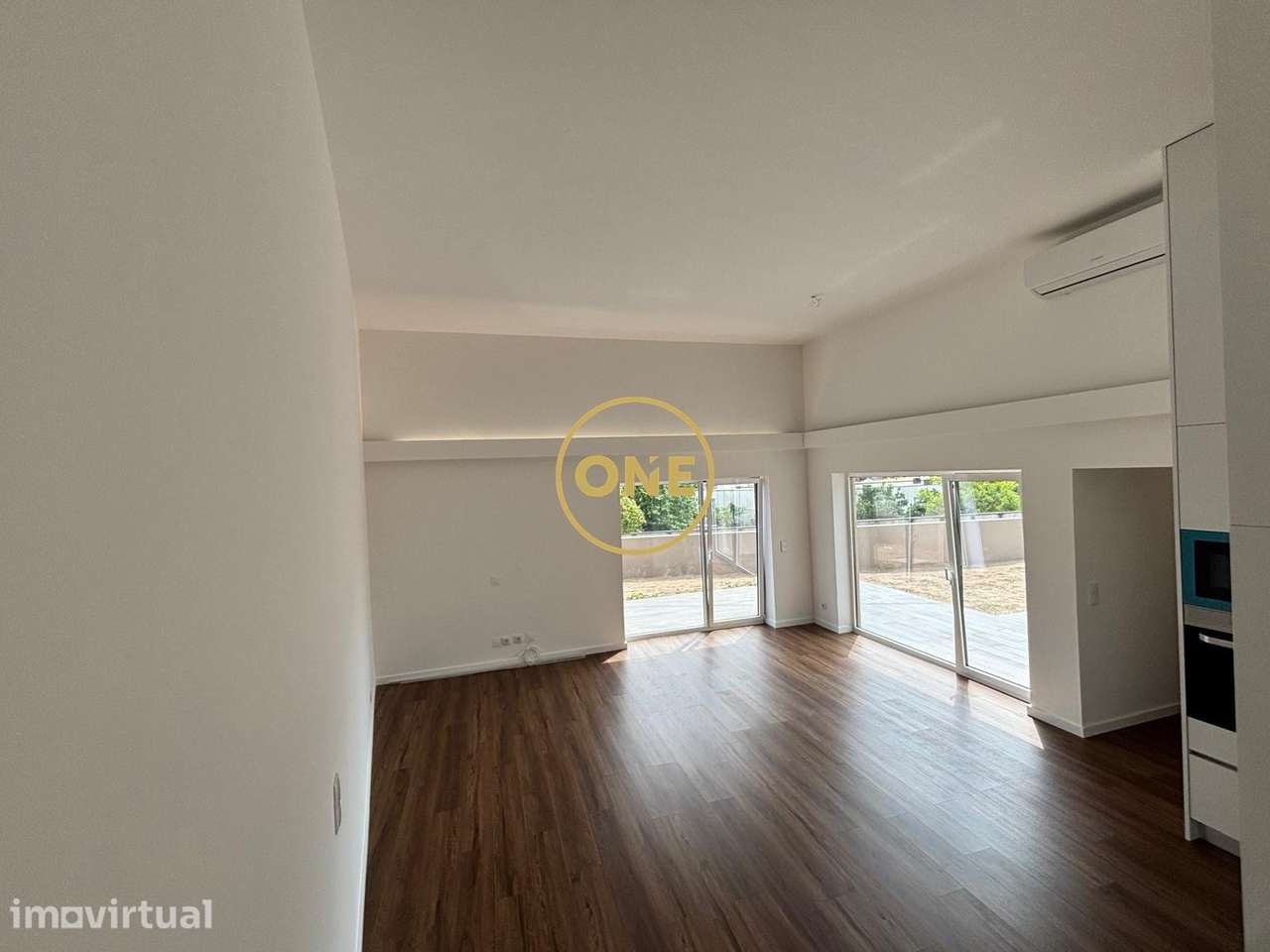 Moradia individual T2 totalmente remodelada ! - Grande imagem: 4/21