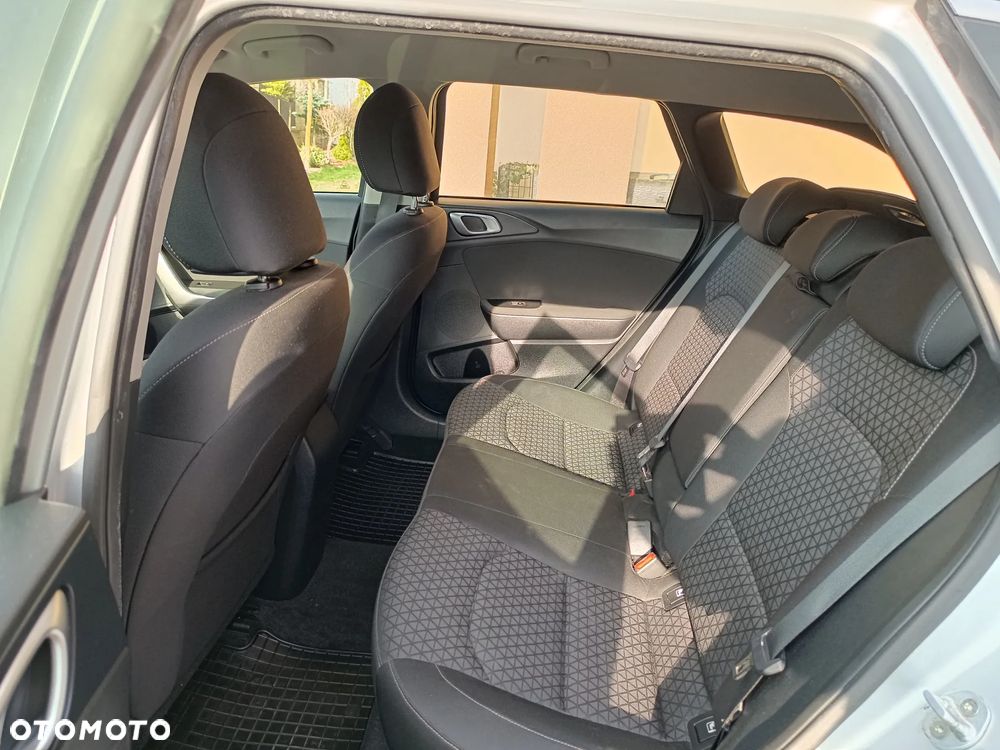 Kia Ceed 1.6 CRDi SCR M DCT - 36