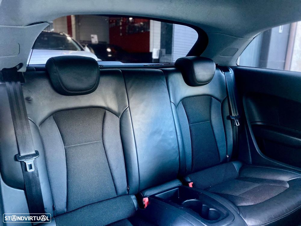 Audi A1 1.6 TDI S-line - 23