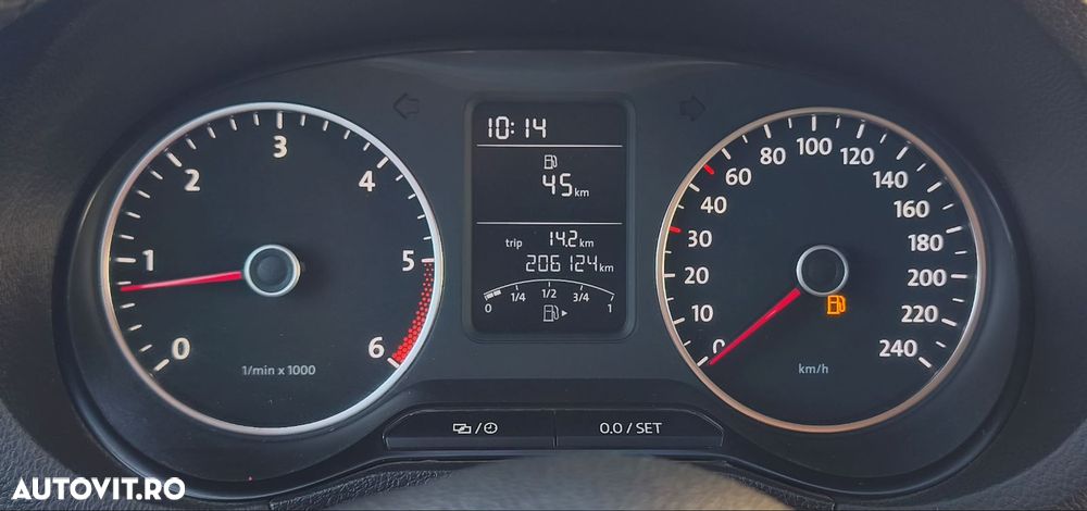 Volkswagen Polo 1.6 TDI Blue Motion Technology Highline - 9