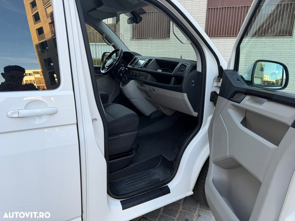 Volkswagen Transporter - 12