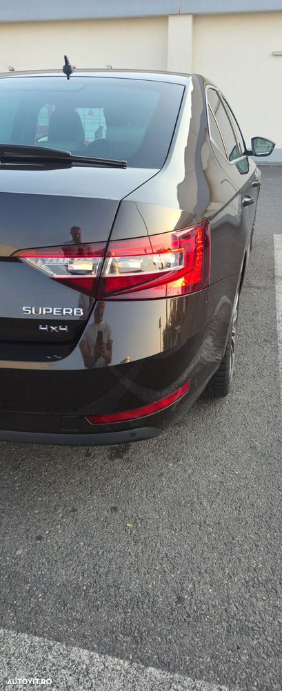 Skoda Superb 2017 photo 5