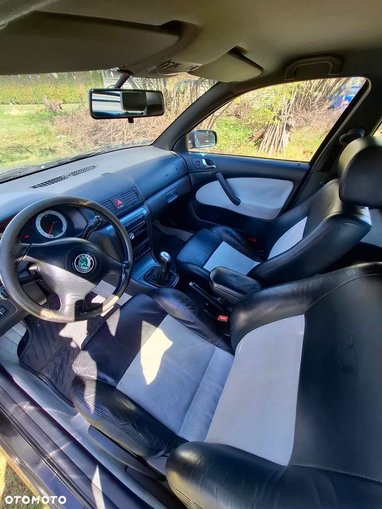 Skoda Octavia 1.8 T RS - 9