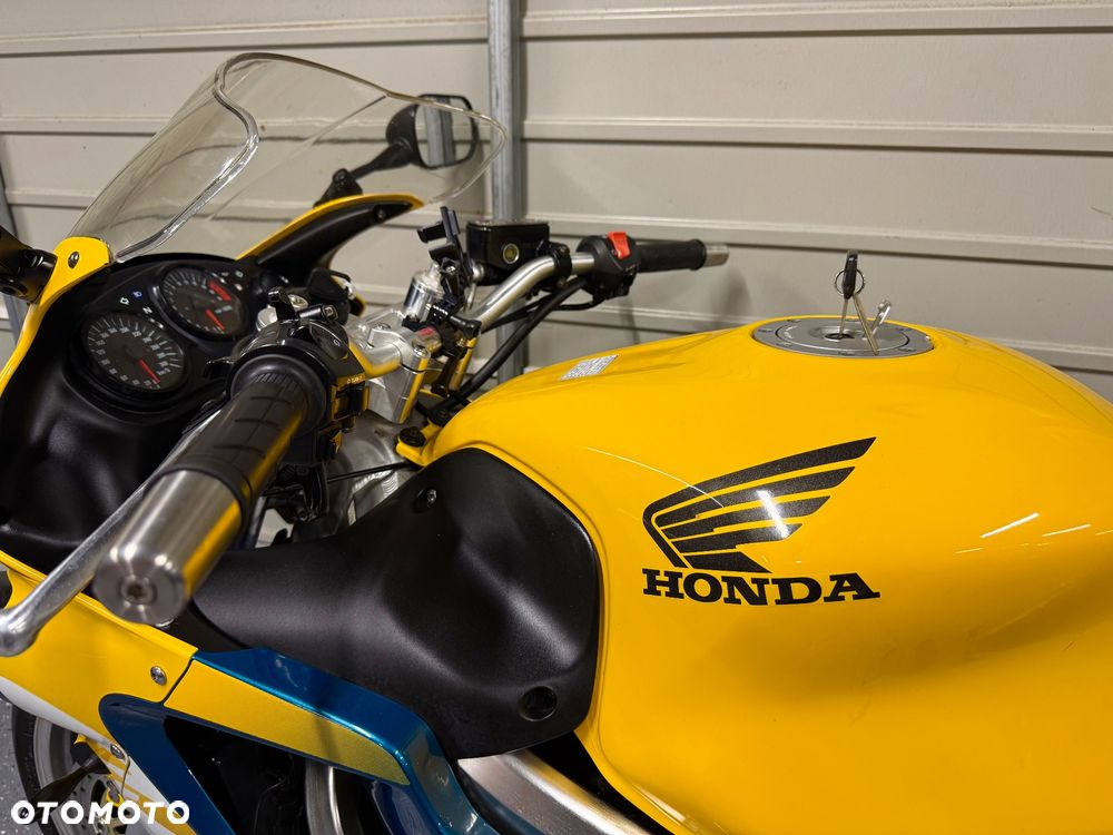 Honda CBR - 14