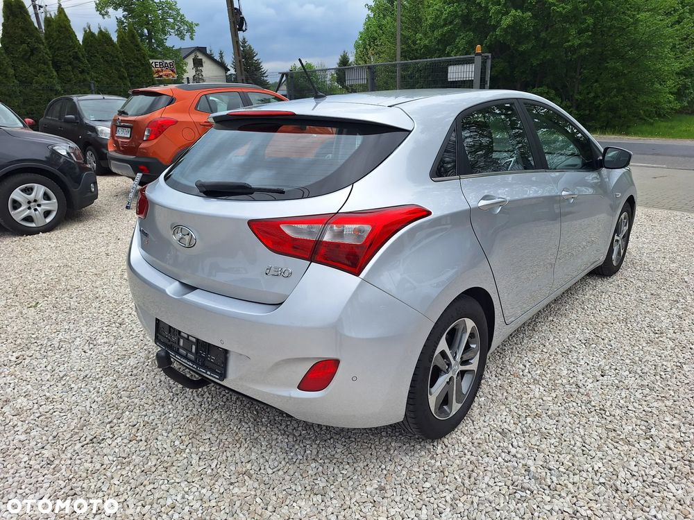 Hyundai i30 blue 1.6 GDI Trend - 5
