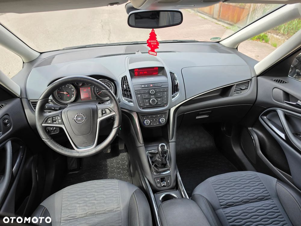 Opel Zafira 1.6 T SIDI Cosmo S&S - 28