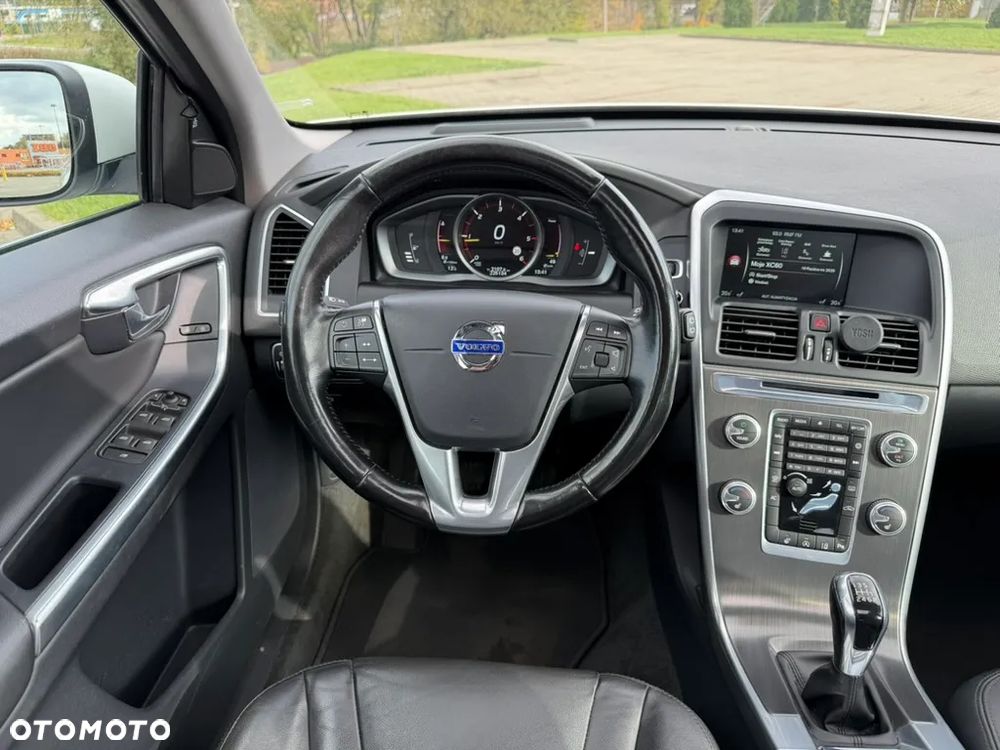 Volvo XC 60 D4 Momentum - 16