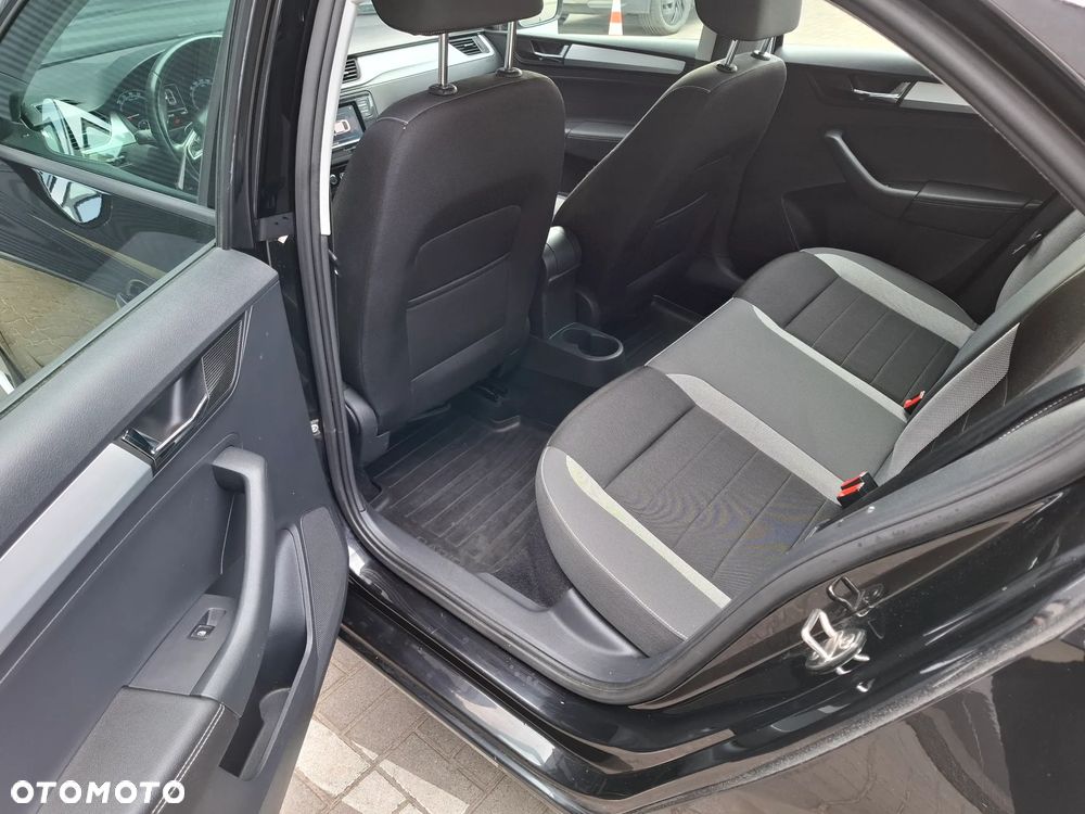 Skoda RAPID 1.6 TDI DPF Ambition - 16