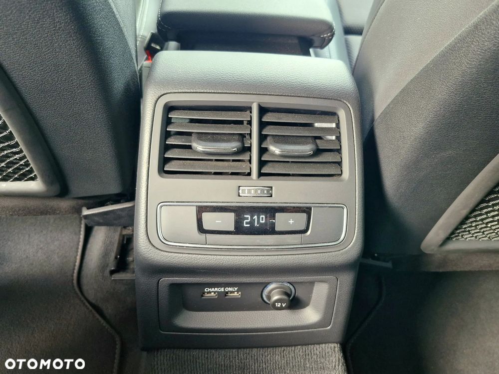 Audi A5 Sportback 35 TFSI S tronic S line - 33