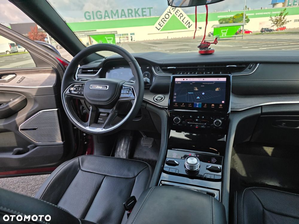 Jeep Grand Cherokee - 14