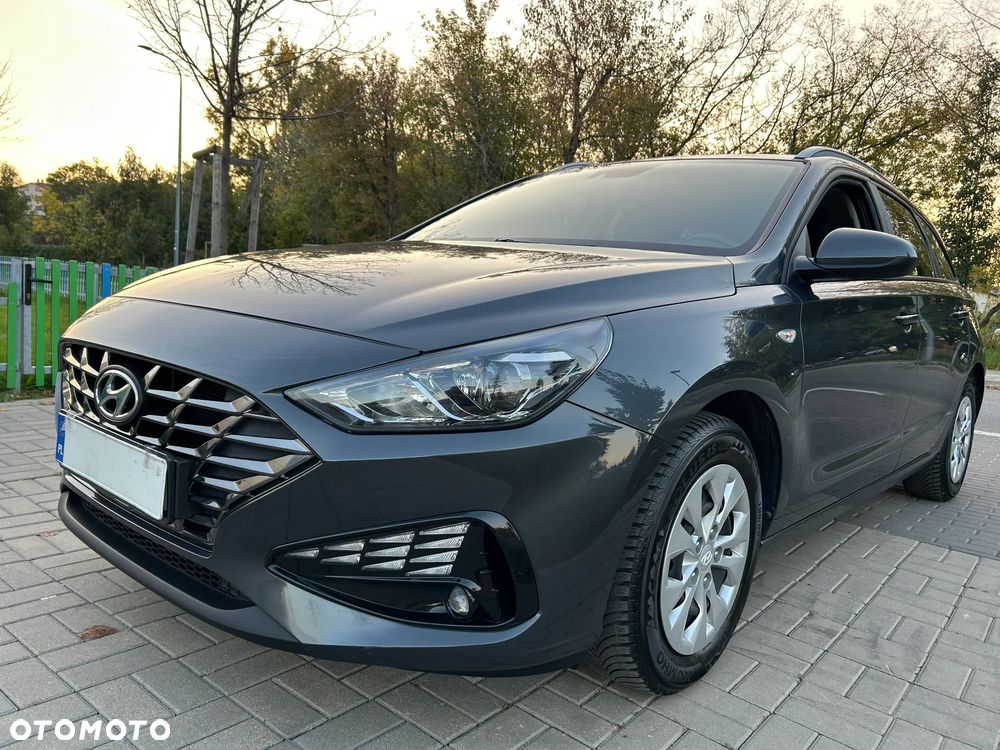 Hyundai i30 1.5 DPI Classic + - 28