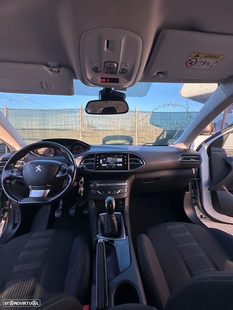 Peugeot 308 HDi FAP 92 Access - 24