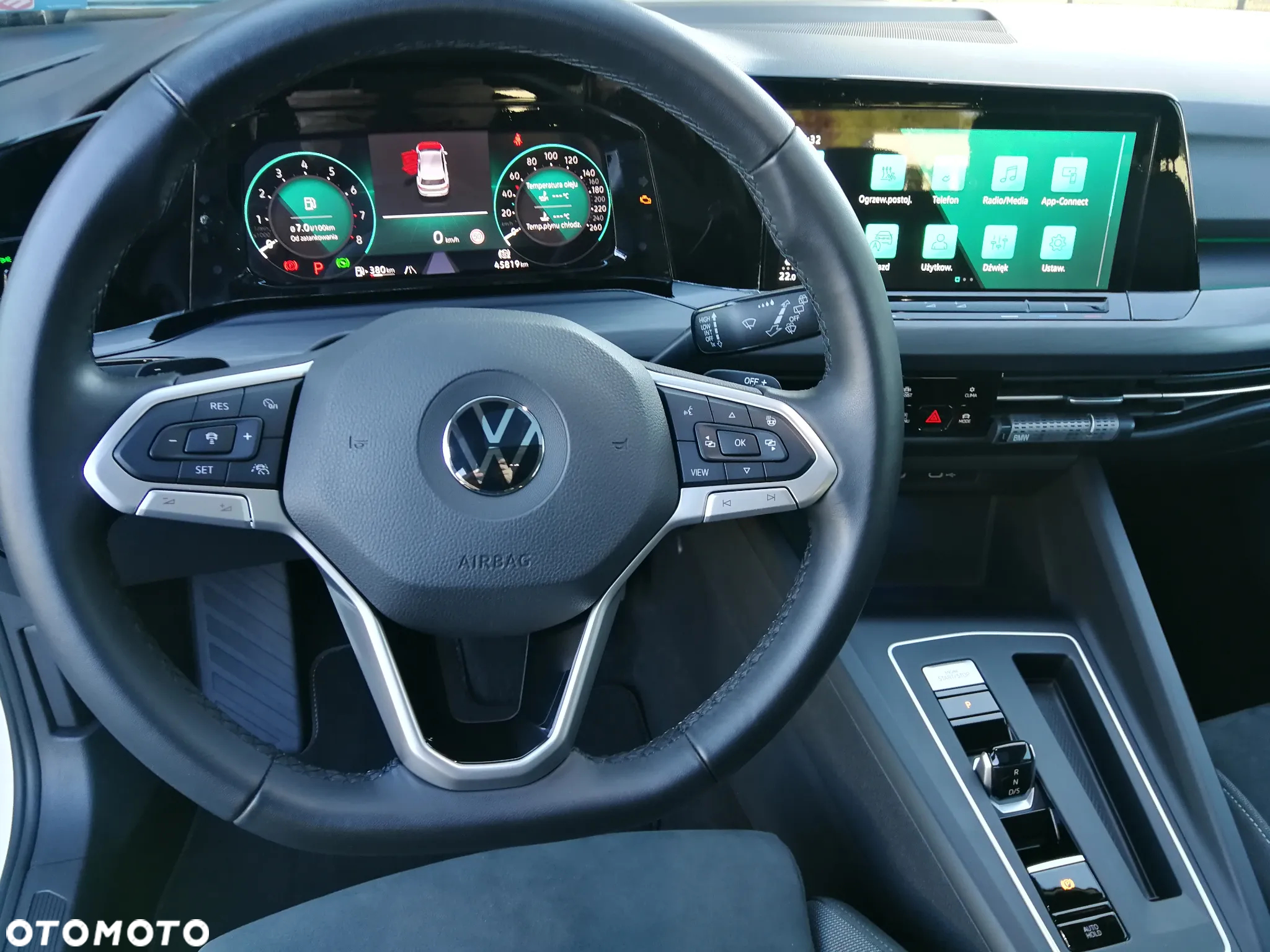 Volkswagen Golf - 18