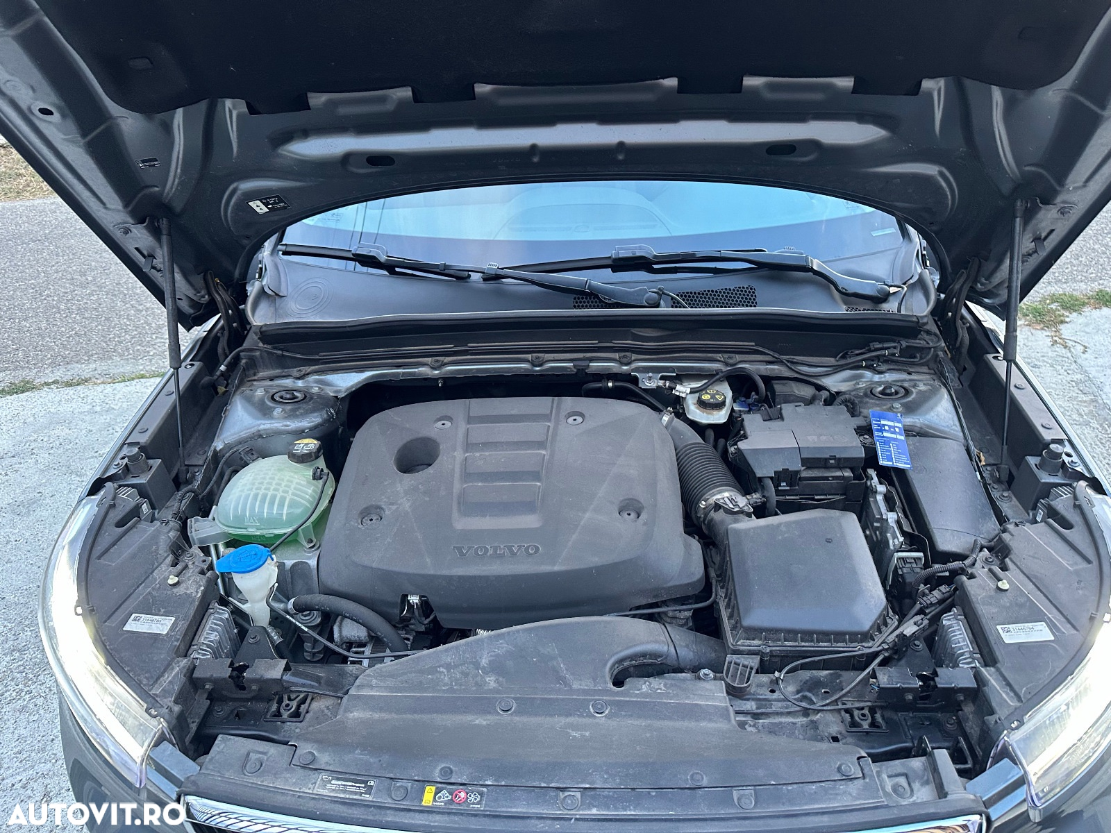 Volvo XC 40 D3 AWD Momentum Pro - 12