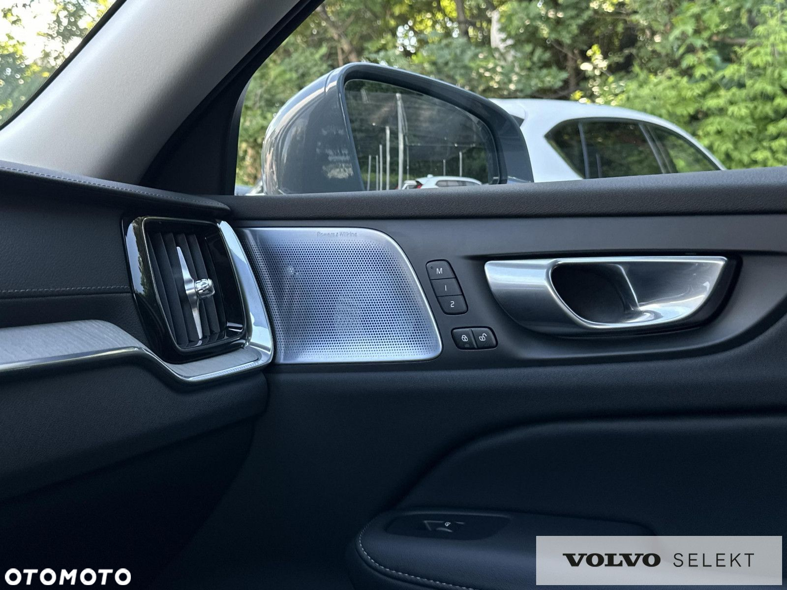 Volvo V60 Cross Country - 23