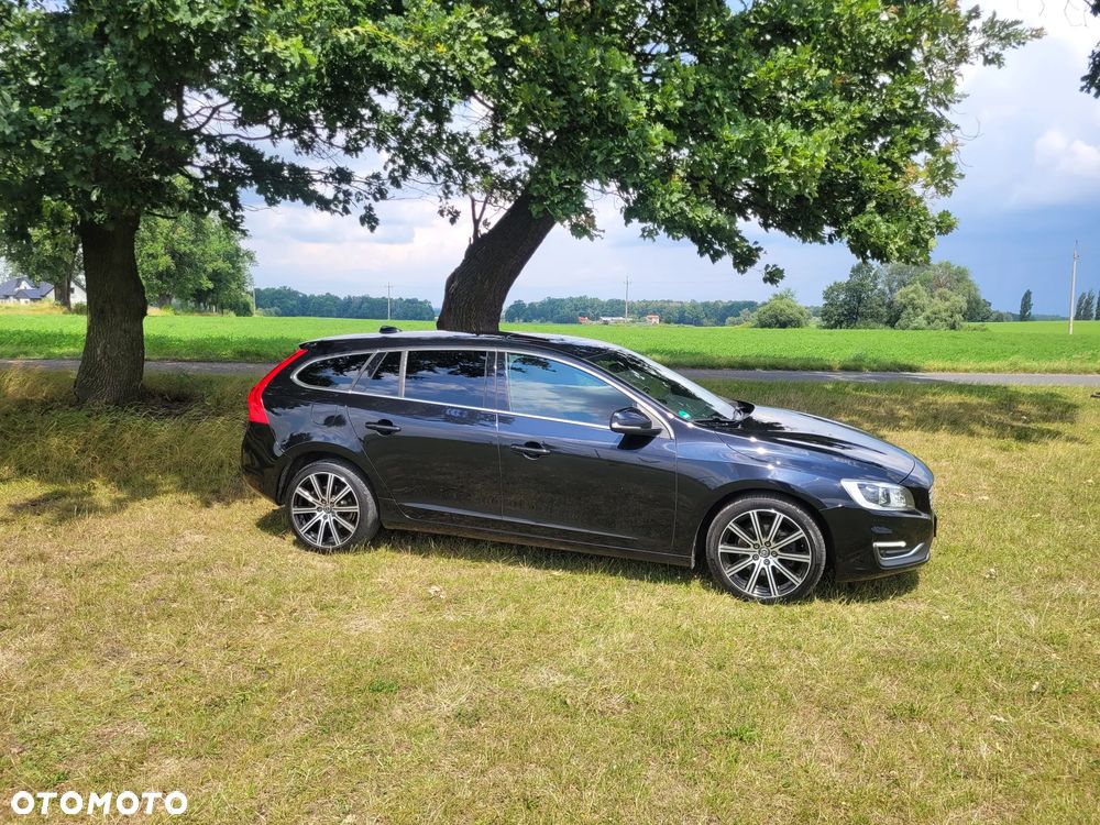 Volvo V60 D4 Geartronic Summum - 18
