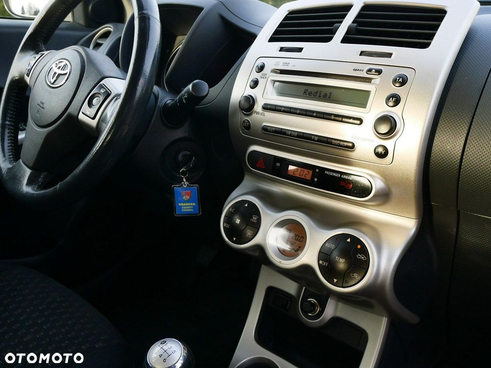 Toyota Urban Cruiser 1.4 D-4D 4x2 Life - 21