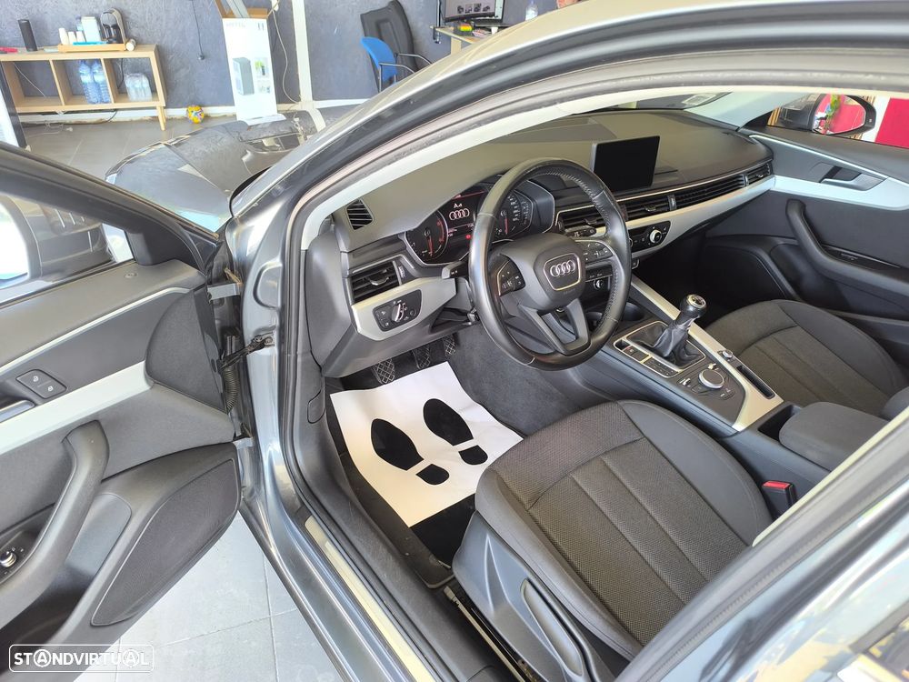 Audi A4 Avant 2.0 TDI Advance - 8