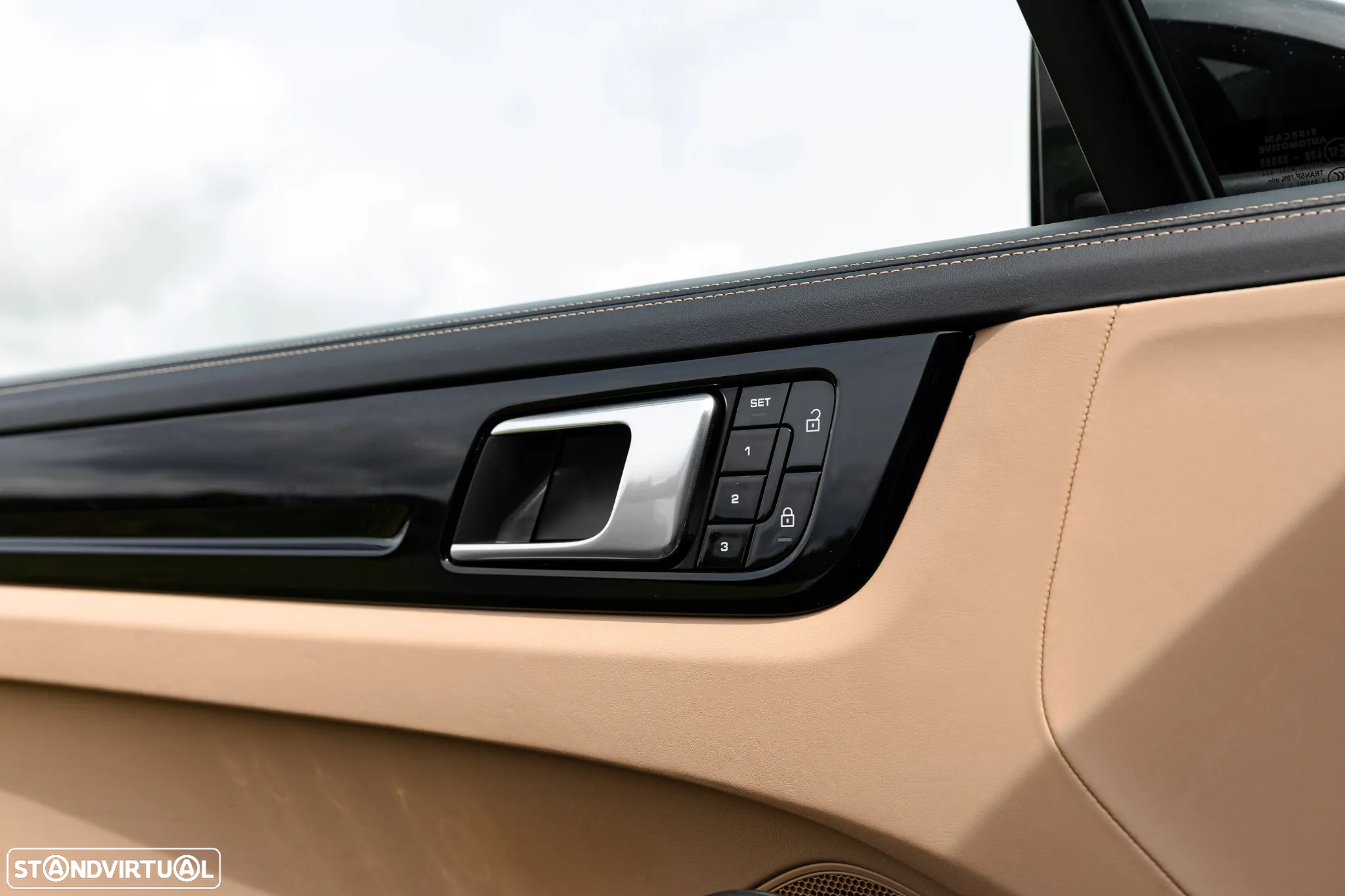Porsche Cayenne Coupé E-Hybrid - 23