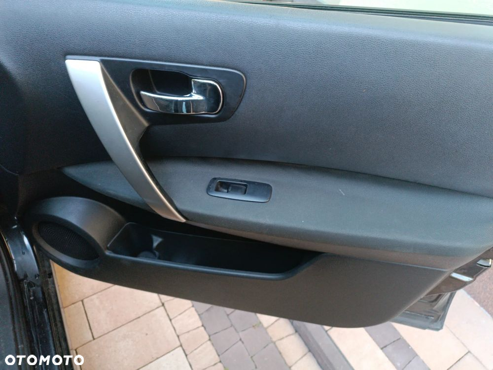 Nissan Qashqai - 11
